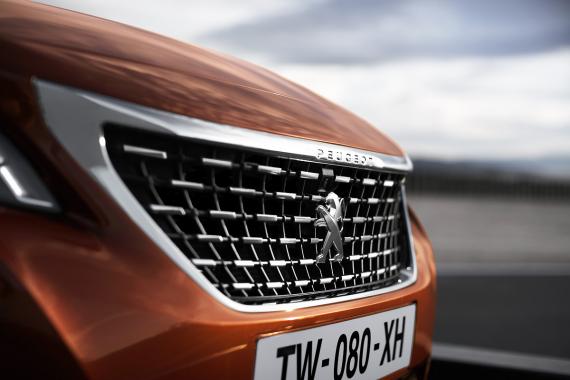Peugeot 3008 Praha AV CAR