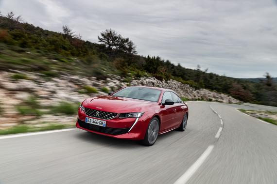 Nový Peugeot 508 Fastback Praha AV CAR