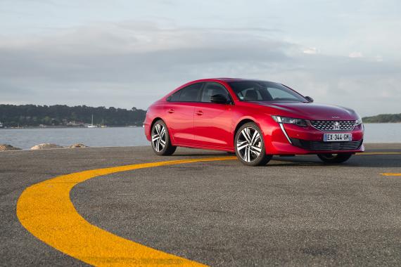 Nový Peugeot 508 Fastback Praha AV CAR