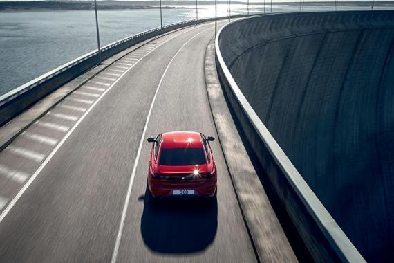 Nový Peugeot 508 Fastback Praha AV CAR