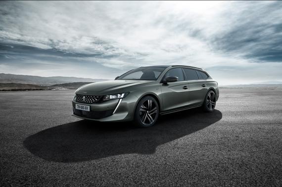 Nový Peugeot 508 SW kombi Praha AV CAR