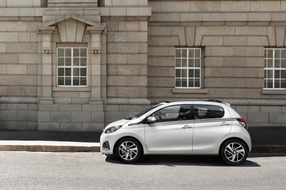 Peugeot 108 Praha AV CAR