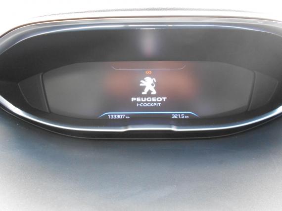 ObrázekPeugeot 3008 1.maj., CZ, kompletní servis #3