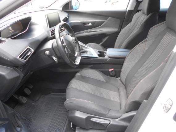 ObrázekPeugeot 3008 1.maj., CZ, kompletní servis #8