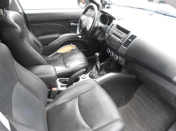 ObrázekMitsubishi Outlander 2.0 Di 4X4 #1