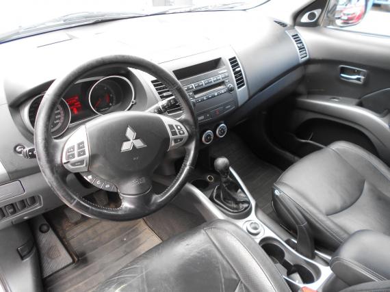 ObrázekMitsubishi Outlander 2.0 Di 4X4 #9