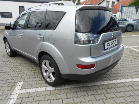 ObrázekMitsubishi Outlander 2.0 Di 4X4 #10