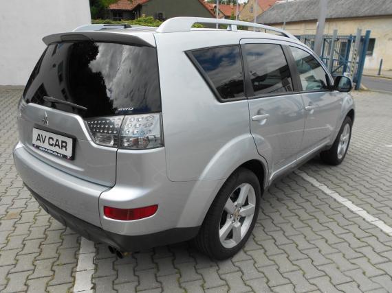 ObrázekMitsubishi Outlander 2.0 Di 4X4 #12