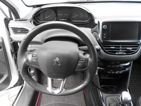 ObrázekPeugeot 2008 1,2PT 110k ČR 1.maj po servisu #7