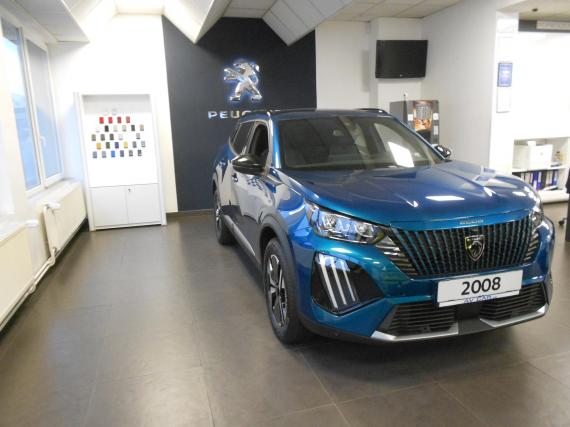 ObrázekPeugeot 2008 ALLURE Hybrid 136 e-DCS6 #1