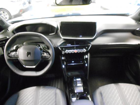 ObrázekPeugeot 2008 ALLURE Hybrid 136 e-DCS6 #4