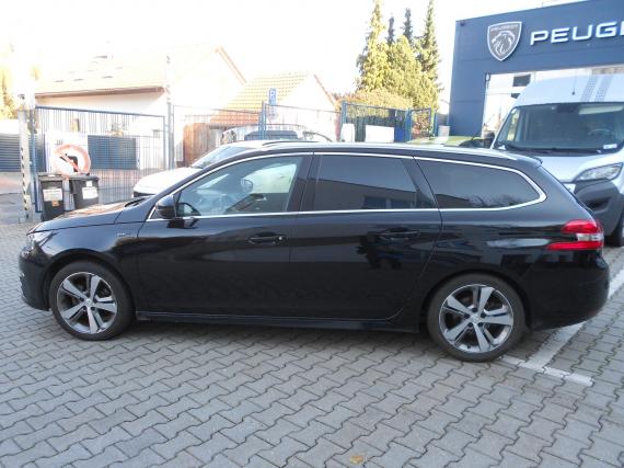 ObrázekPeugeot 308 SW GT 1.5 HDi 130k EAT8 ČR 1.m #6
