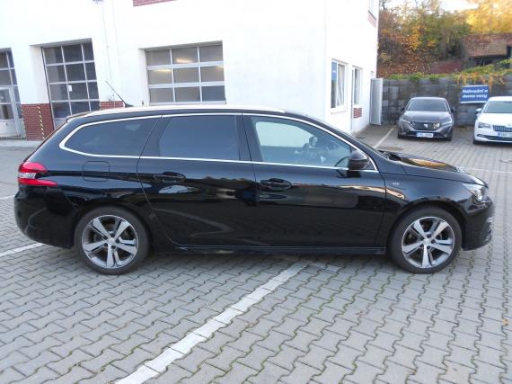 ObrázekPeugeot 308 SW GT 1.5 HDi 130k EAT8 ČR 1.m #7