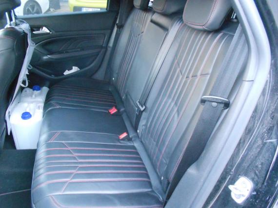 ObrázekPeugeot 308 SW GT 1.5 HDi 130k EAT8 ČR 1.m #10