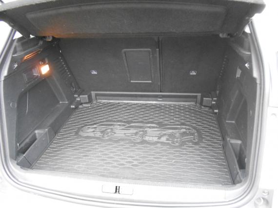 ObrázekPeugeot 3008 Active 1,2PT 1.maj ČR ZÁRUKA #1