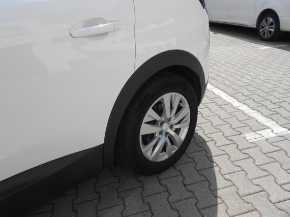 ObrázekPeugeot 3008 Active 1,2PT 1.maj ČR ZÁRUKA #7