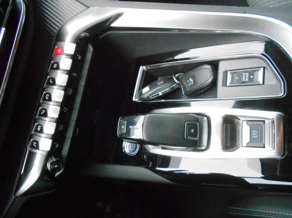 ObrázekPeugeot 5008 Allure 1,5HDi EAT8 záruka DPH #4