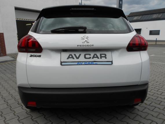 ObrázekPeugeot 2008 1,2PT 110k nový motor, záruka! #5