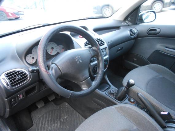 ObrázekPeugeot 206 1.4i,1.maj,CZ,serviska,rozvody #2