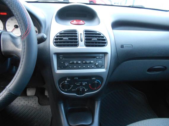 ObrázekPeugeot 206 1.4i,1.maj,CZ,serviska,rozvody #11