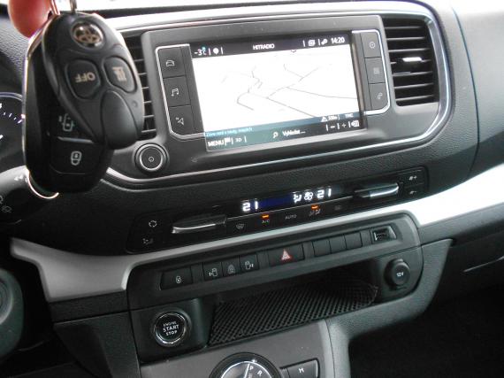 ObrázekToyota ProAce 2,0HDi AUT8 8míst ČR DPH #2