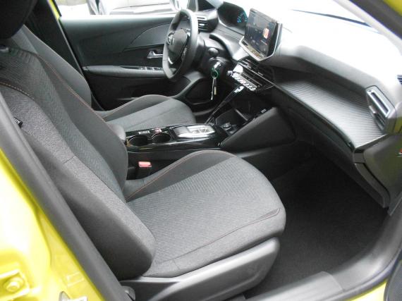 ObrázekPeugeot 208 BUSINESS Hybrid 110 e-DCS6 #1