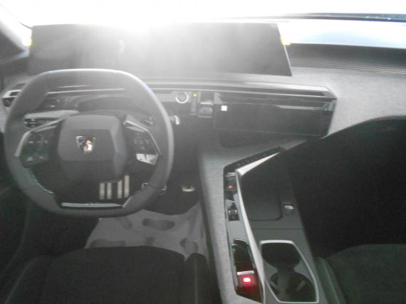 ObrázekPeugeot 5008 GT Hybrid 145 e-DCS6 Summerblu #3