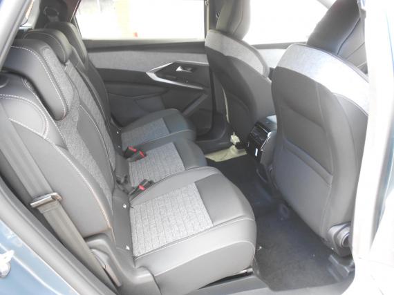 ObrázekPeugeot 5008 BUSINESS Hybrid 145 e-DCS6 #6