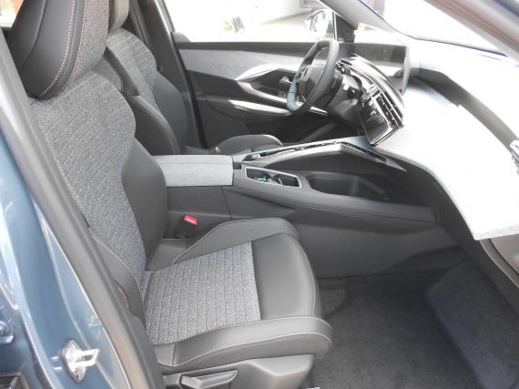 ObrázekPeugeot 5008 BUSINESS Hybrid 145 e-DCS6 #7