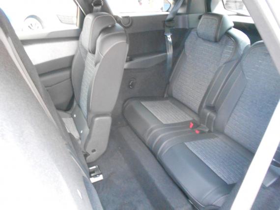 ObrázekPeugeot 5008 BUSINESS Hybrid 145 e-DCS6 #8