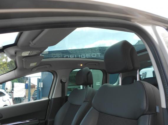 ObrázekPeugeot 3008 Allure 2,0HDi AUT6 ČR 1.maj #1