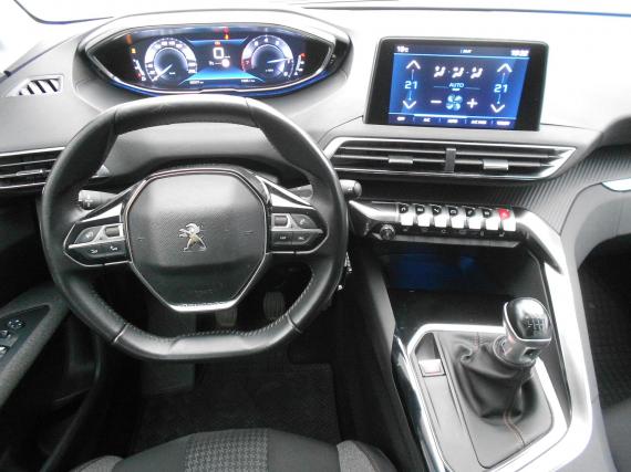 ObrázekPeugeot 3008 Active 1,2PT servis zdarma #10