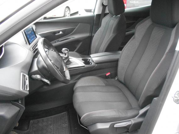 ObrázekPeugeot 3008 Active 1,2PT servis zdarma #11