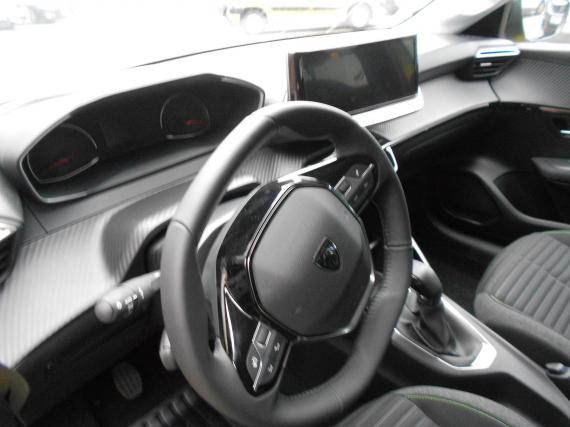 ObrázekPeugeot 208 STYLE Turbo 100 MAN6 #2