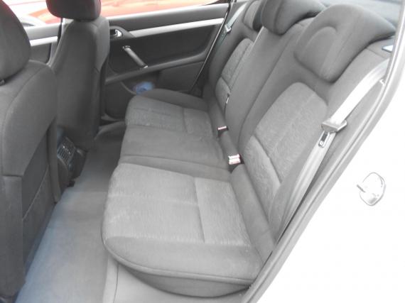 ObrázekPeugeot 407 1,8i 16v původ ČR #9