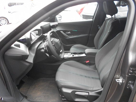 ObrázekPeugeot 2008 ALLURE PACK 1.2 PureTech 130 S&S EAT8 #6